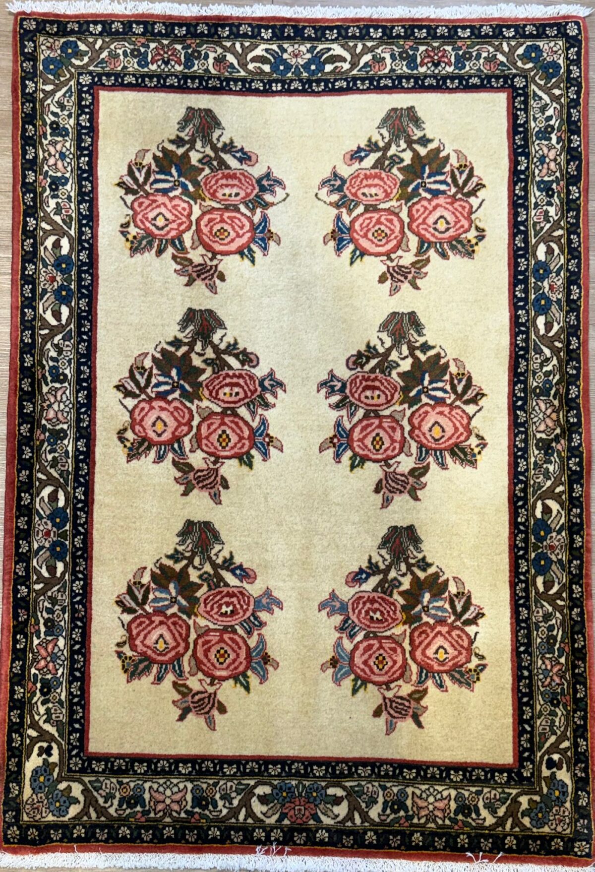 Woolen Bakhtiari Rug - Image 1